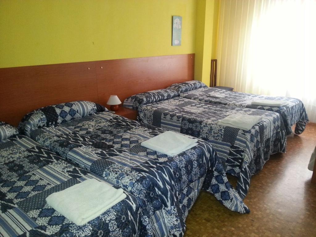 Pension Cinco Villas لوغرونيو الغرفة الصورة